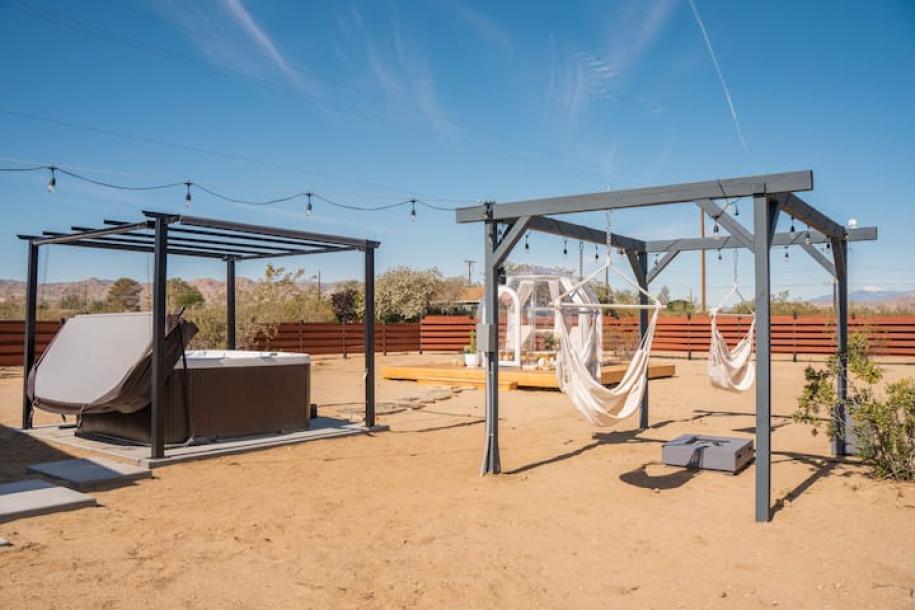 Tiny home in Joshua Tree, California 3 guests1 bedroom2 beds1 bath-11