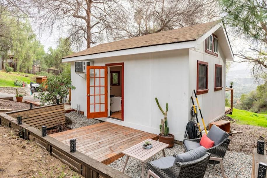 Entire cabin in Topanga, California 2 guests1 bedroom2 beds1 bath-13