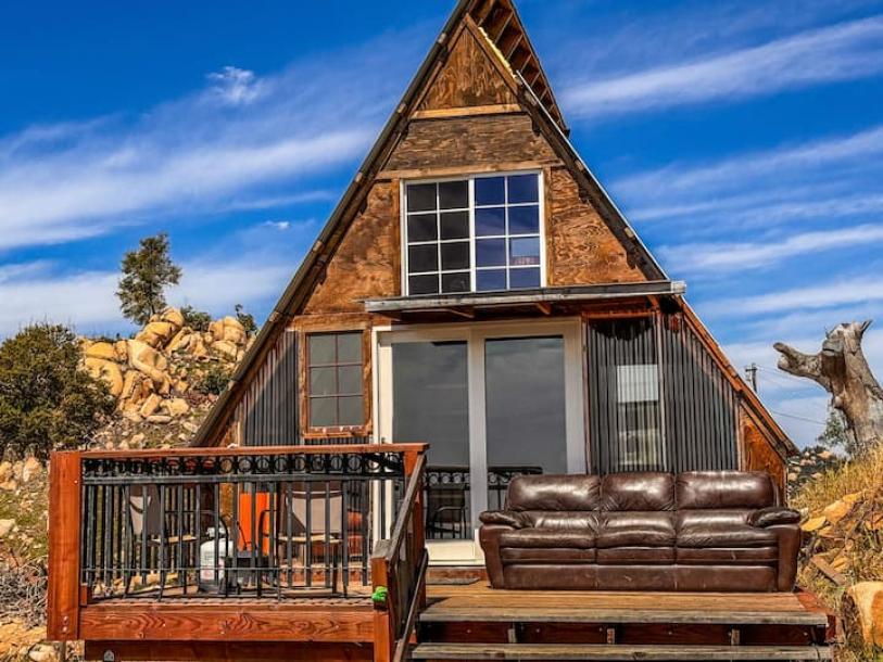 Tiny home in Fallbrook, California 4 guests1 bedroom2 beds1 bath-16