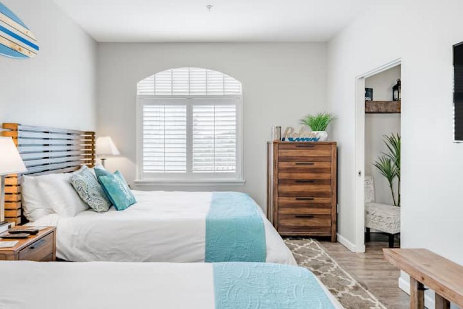 Entire condo in Oceano, California 6 guests1 bedroom3 beds1 bath-12