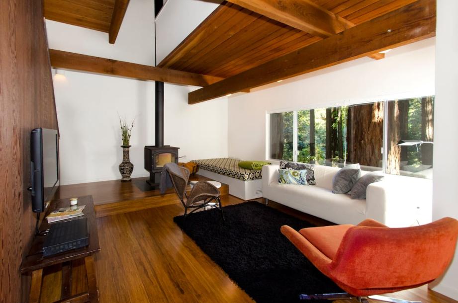 Entire cabin in Cazadero, California 3 guests1 bedroom1 bed1 bath-16