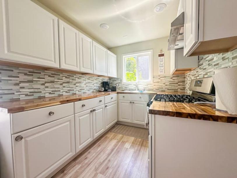 Entire home in Crescent City, California 4 guests2 bedrooms2 beds1 bath-9