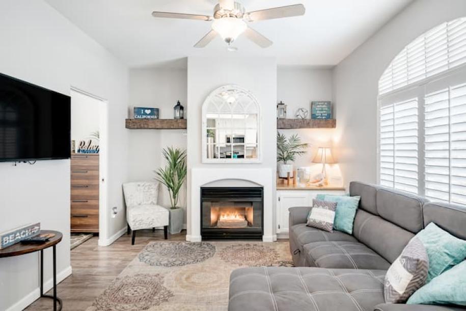Entire condo in Oceano, California 6 guests1 bedroom3 beds1 bath-16