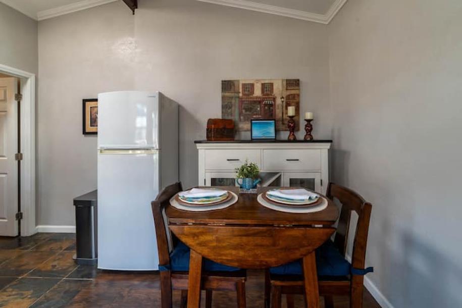 Entire guesthouse in San Diego, California 3 guests1 bedroom2 beds1 bath-10