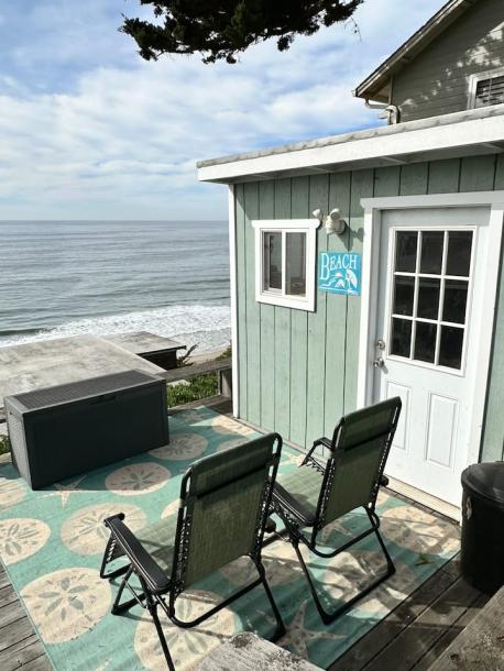 Entire home in Watsonville, California 2 guestsStudio1 bed1 bath-3
