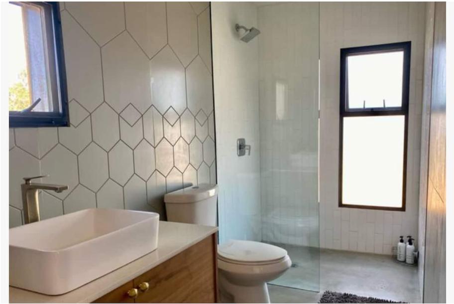 Tiny home in Yucca Valley, California 3 guests1 bedroom2 beds1 bath-1