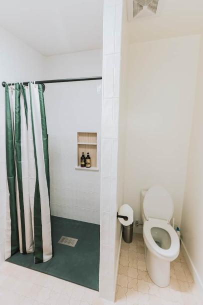 Entire guesthouse in Santa Ana, California 2 guests1 bedroom1 bed1 bath-5