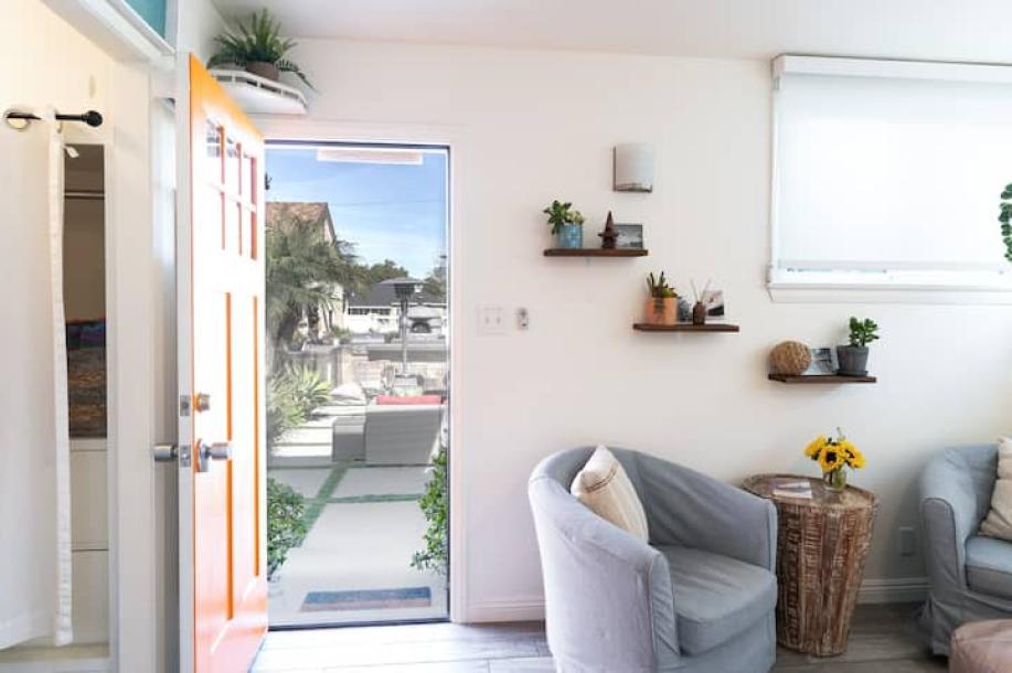 Entire guesthouse in Long Beach, California 2 guests1 bedroom1 bed1 bath-10