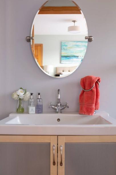 Room in Pismo Beach, California 1 king bedPrivate attached bathroom-7