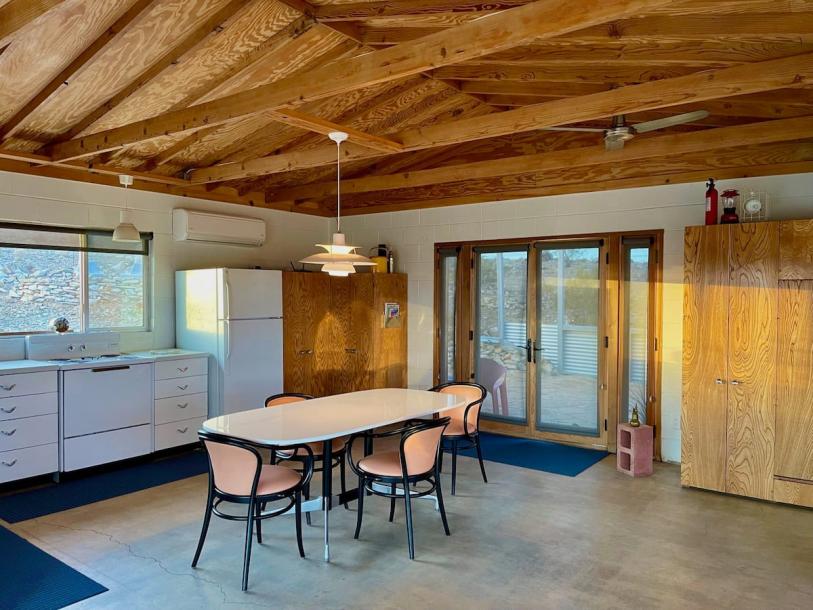 Entire cabin in Joshua Tree, California 2 guestsStudio1 bed1 bath-13