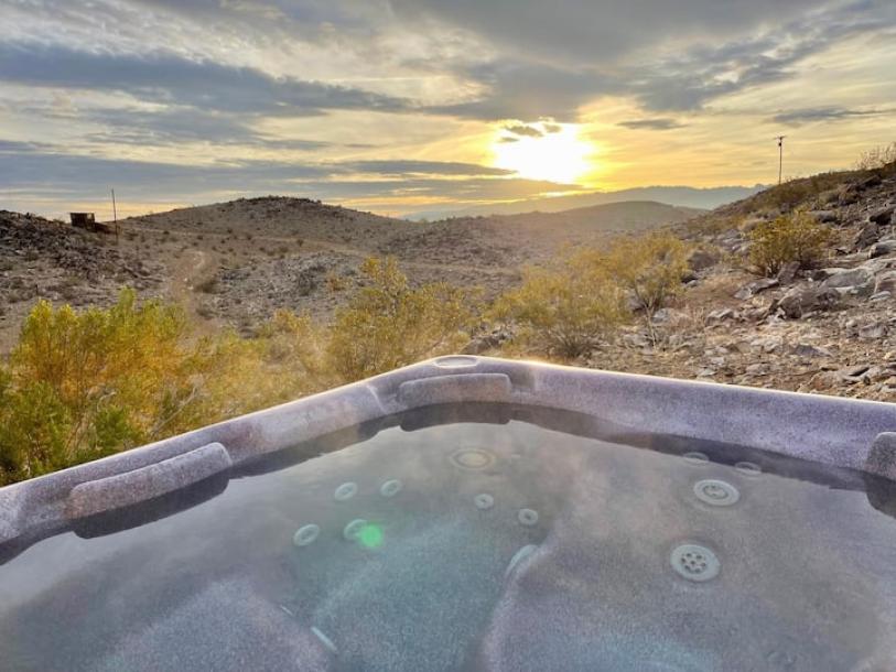 Entire cabin in Joshua Tree, California 2 guestsStudio1 bed1 bath-6