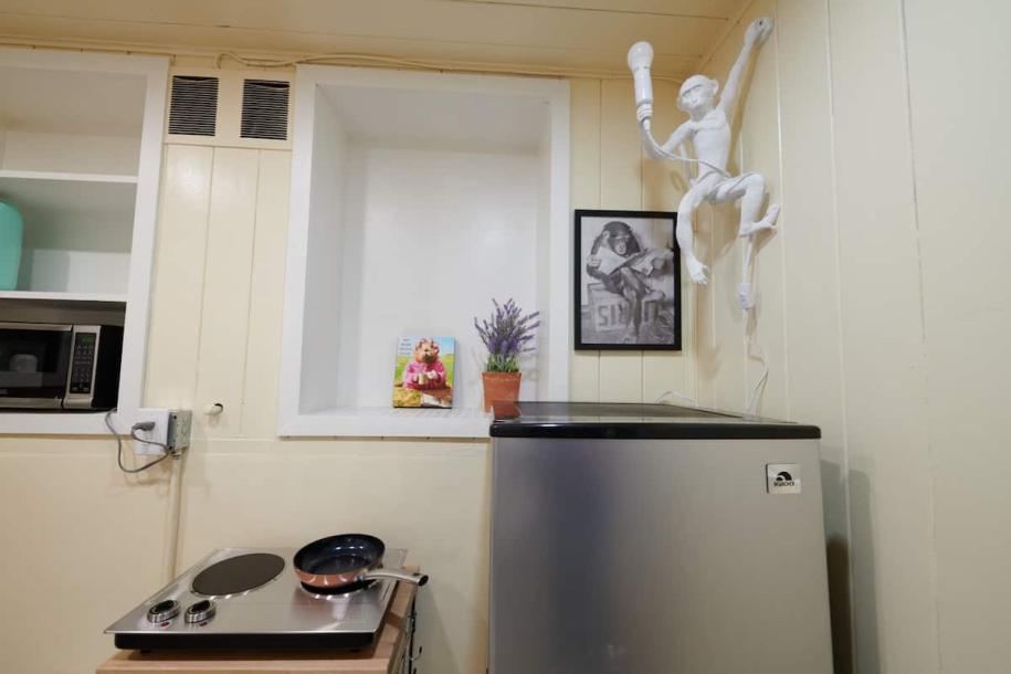 Entire guesthouse in Redondo Beach, California 2 guests1 bedroom1 bed1 bath-2