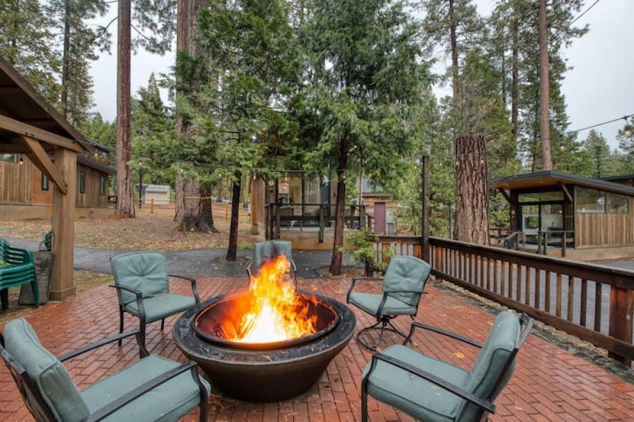 Tiny home in Shaver Lake, California 2 guests1 bedroom1 bed1 bath-2