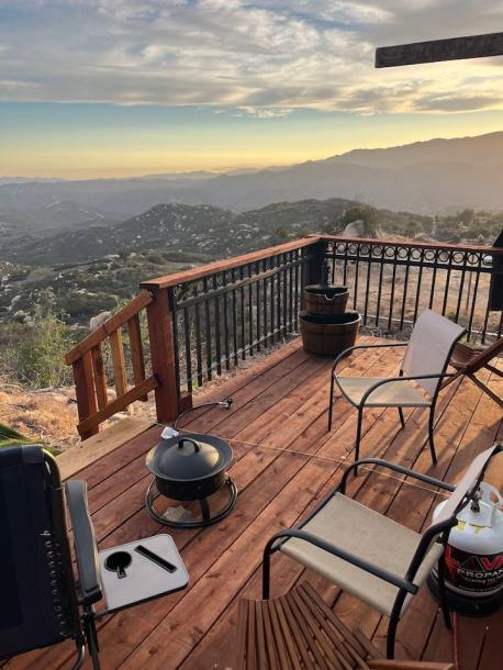 Tiny home in Fallbrook, California 4 guests1 bedroom2 beds1 bath-2