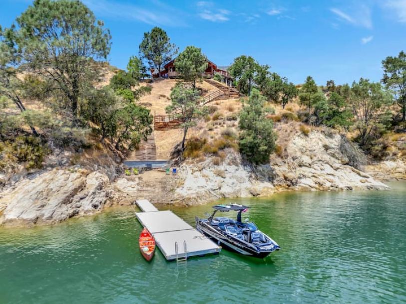 Entire home in Heritage Ranch, California 12 guests4 bedrooms8 beds3.5 baths-2