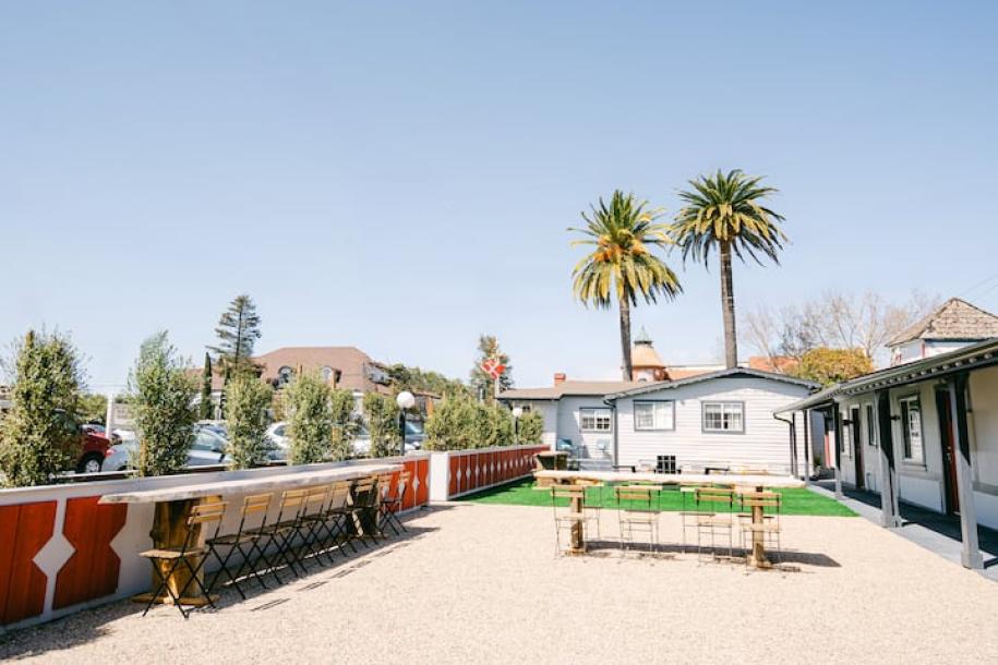 Room in hotel in Solvang, California 2 guests1 bedroom1 bed1 private bath-1