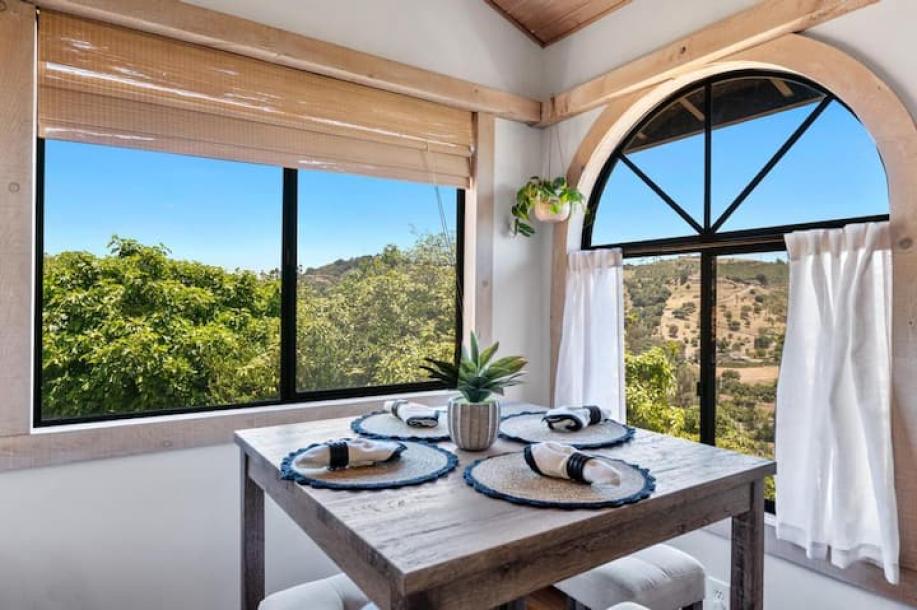 Entire guesthouse in Fallbrook, California 4 guestsStudio2 beds1 bath-4