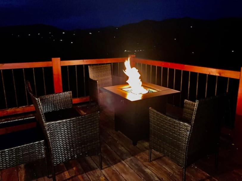 Entire cabin in Oakhurst, California 4 guests1 bedroom2 beds1 bath-13