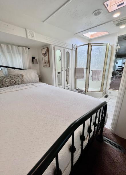 Tiny home in Thousand Oaks, California 2 guests1 bedroom1 bed1 bath-7