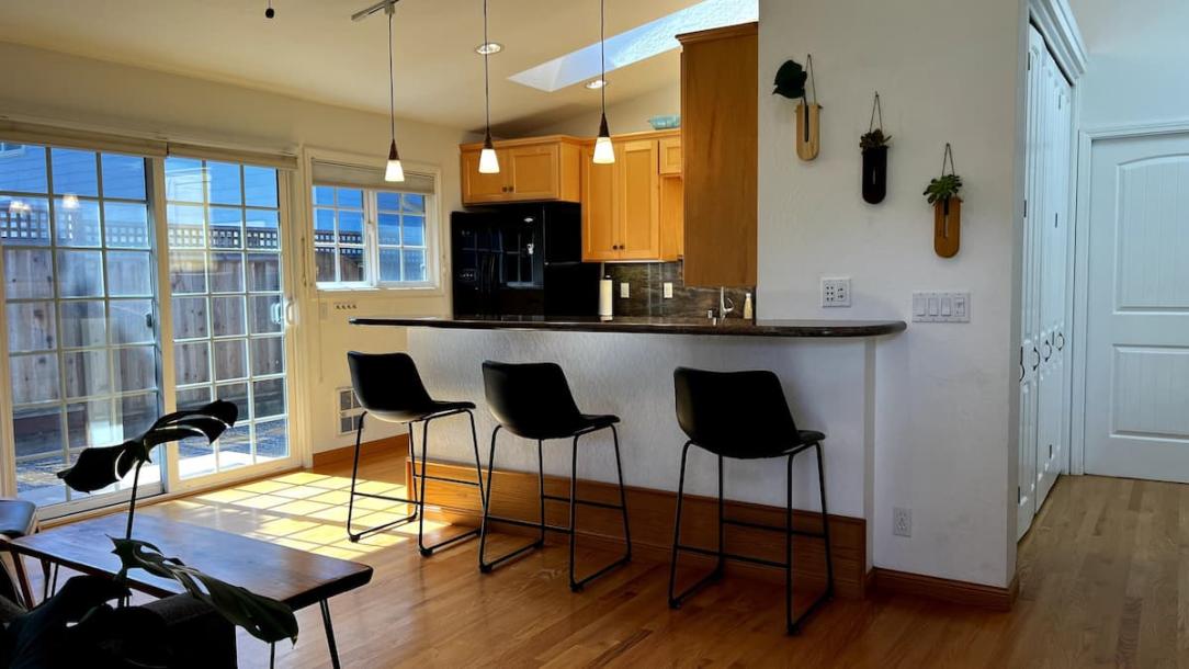 Entire guesthouse in El Granada, California 2 guests1 bedroom1 bed1 bath-8