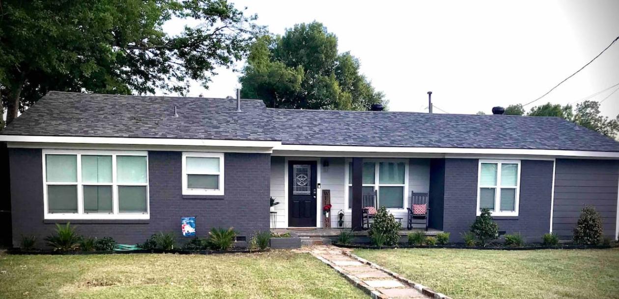 Entire home in Waxahachie, Texas 8 guests3 bedrooms7 beds3 baths-18