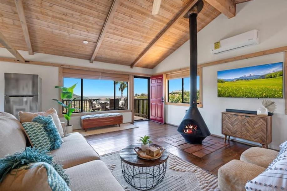 Entire guesthouse in Fallbrook, California 4 guestsStudio2 beds1 bath-10