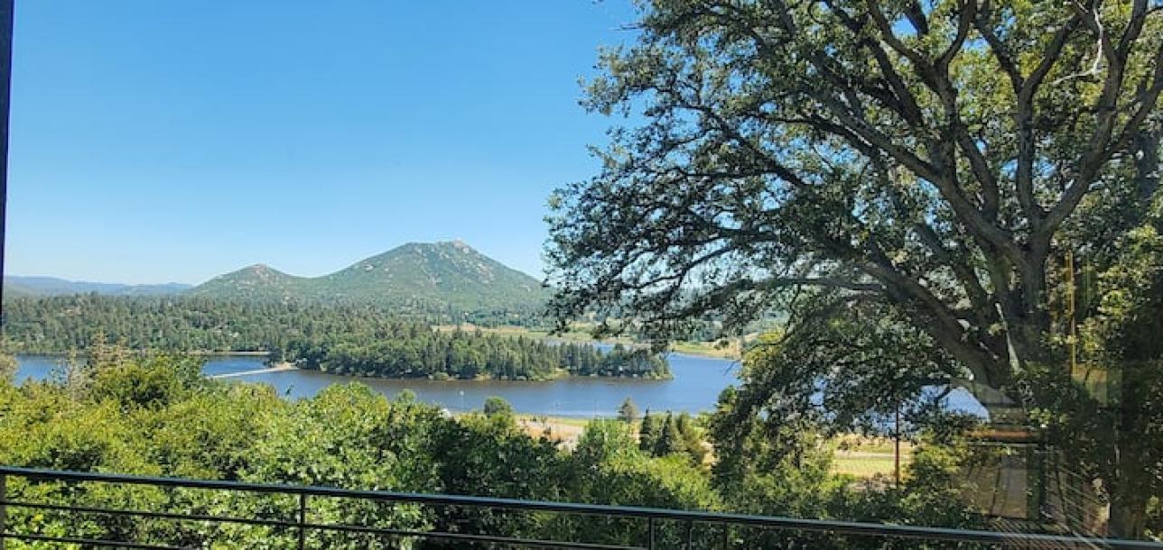 Entire home in Julian, California 2 guests1 bedroom1 bed1 bath-17