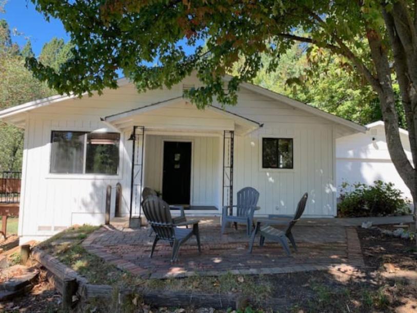 Entire home in Grass Valley, California 4 guests2 bedrooms2 beds2 baths-13