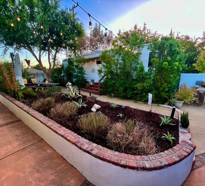 Tiny home in Thousand Oaks, California 2 guests1 bedroom1 bed1 bath-0