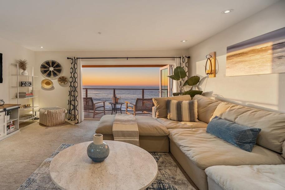 Entire condo in San Diego, California 5 guests2 bedrooms2 beds2 baths-12