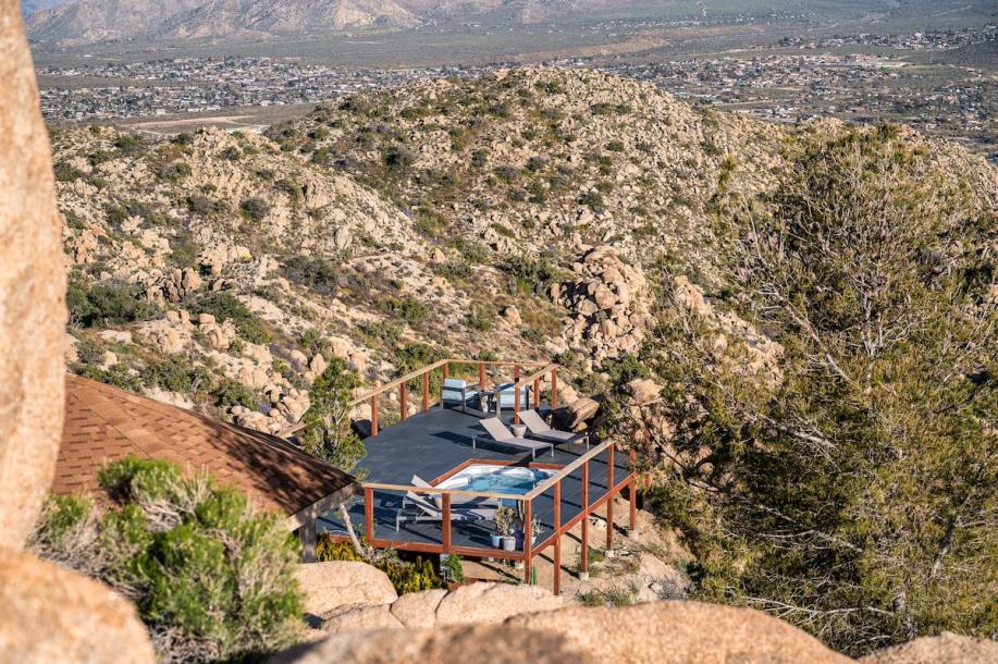 Entire home in Yucca Valley, California 4 guests2 bedrooms2 beds2.5 baths-3