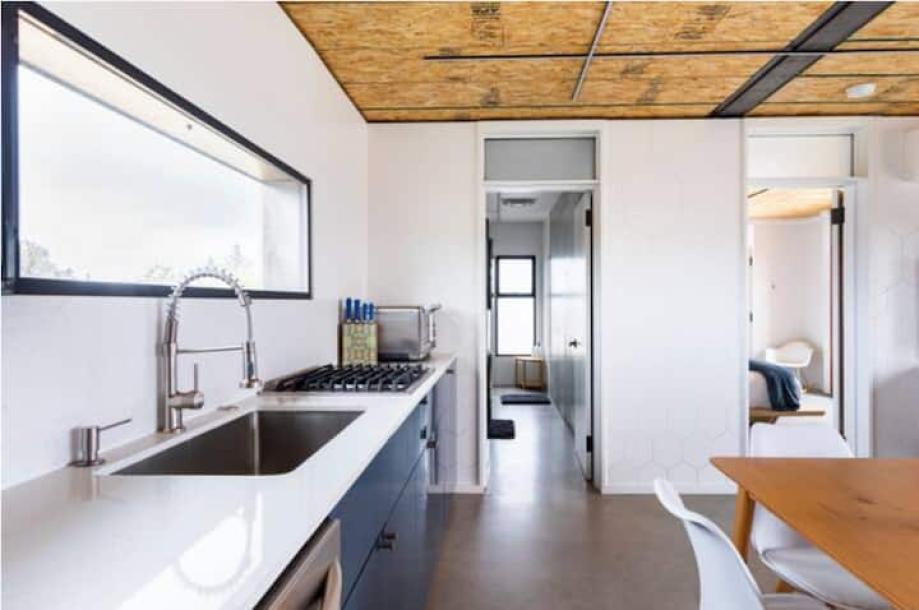 Tiny home in Yucca Valley, California 3 guests1 bedroom2 beds1 bath-6
