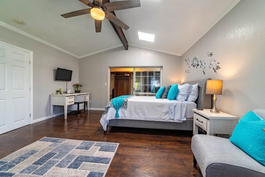 Entire guesthouse in San Diego, California 3 guests1 bedroom2 beds1 bath-7