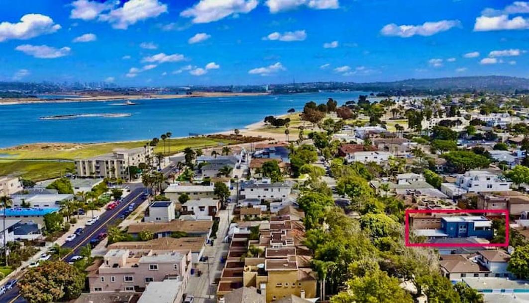 Entire home in San Diego, California 2 guests1 bedroom1 bed1 bath-5