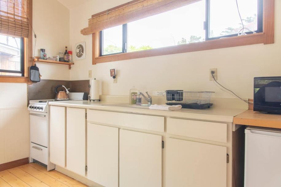 Entire home in Bolinas, California 2 guestsStudio1 bed1 bath-10