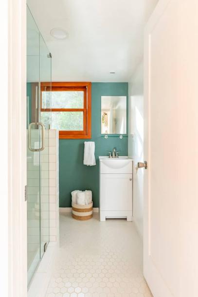 Entire cabin in Topanga, California 2 guests1 bedroom2 beds1 bath-5