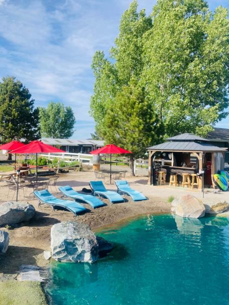 Entire guesthouse in Alturas, California 2 guests1 bedroom1 bath-13