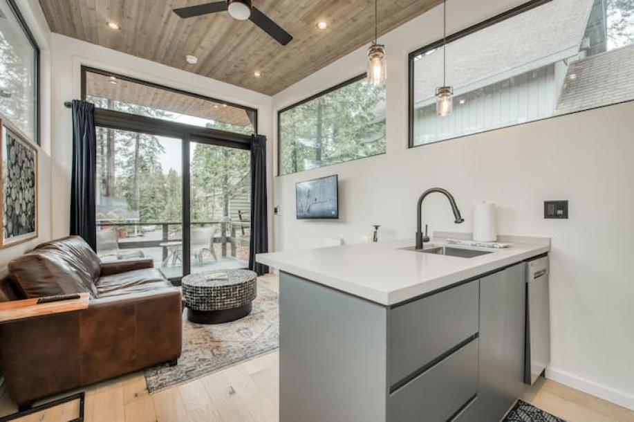 Tiny home in Shaver Lake, California 2 guests1 bedroom1 bed1 bath-12