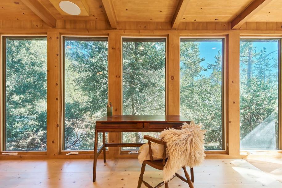 Entire cabin in Idyllwild-Pine Cove, California 7 guests3 bedrooms4 beds2 baths-4