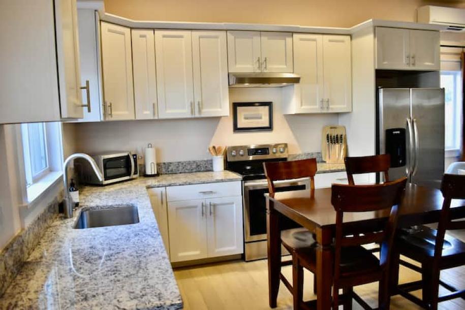 Entire cottage in Crescent City, California 3 guests1 bedroom2 beds1 bath-13