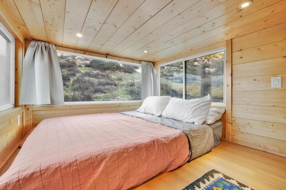 Tiny home in Aguanga, California 3 guests1 bedroom2 beds1 bath-9