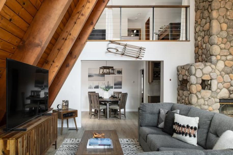 Entire cabin in Big Bear Lake, California 8 guests3 bedrooms5 beds2 baths-15