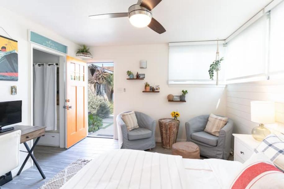 Entire guesthouse in Long Beach, California 2 guests1 bedroom1 bed1 bath-15