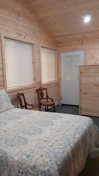Entire cabin in Three Rivers, California 6 guests2 bedrooms3 beds1 bath-11