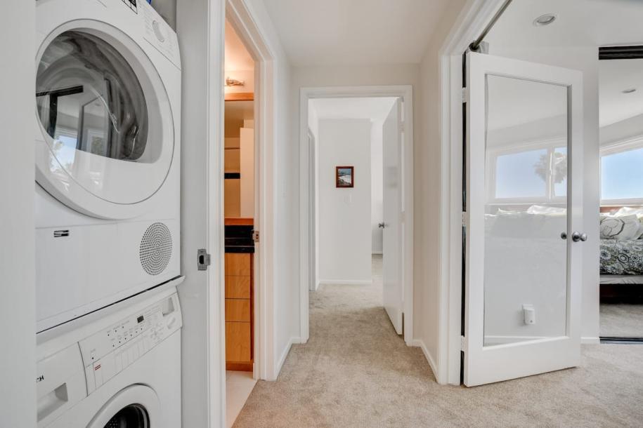 Entire condo in San Diego, California 5 guests2 bedrooms2 beds2 baths-15