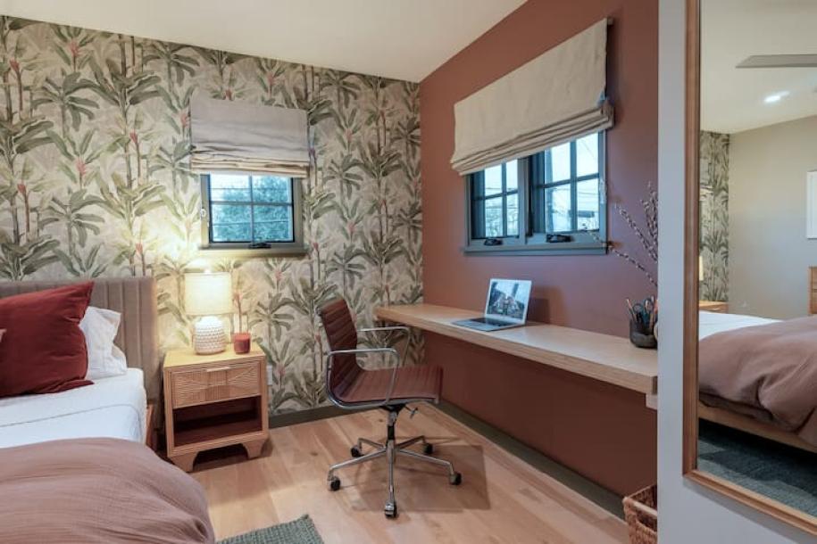 Entire guesthouse in Altadena, California 2 guests1 bedroom1 bed1 bath-8