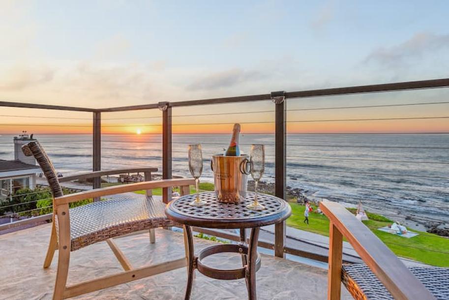 Entire condo in San Diego, California 5 guests2 bedrooms2 beds2 baths-1