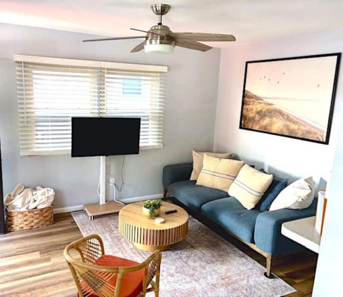 Entire home in San Diego, California 2 guests1 bedroom1 bed1 bath-11