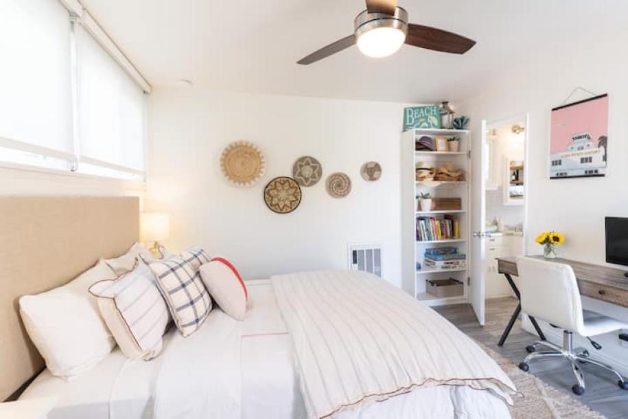 Entire guesthouse in Long Beach, California 2 guests1 bedroom1 bed1 bath-13