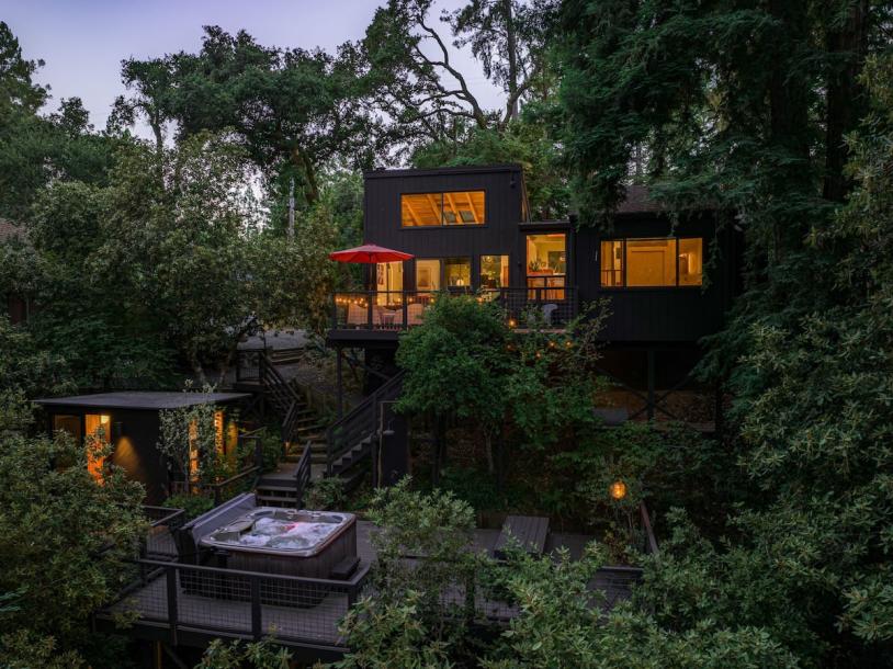 Entire cabin in Guerneville, California 4 guests3 bedrooms3 beds1 bath-15